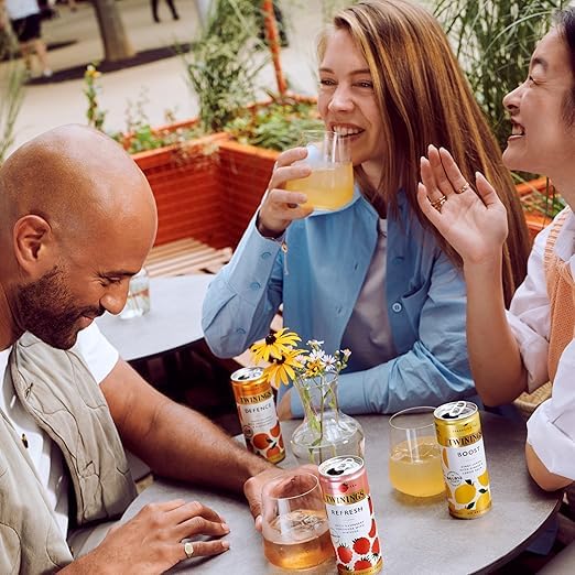 Twinings Boost – Sprudelnder Tee mit Zitronen- und Ingwergeschmack (330 ml)