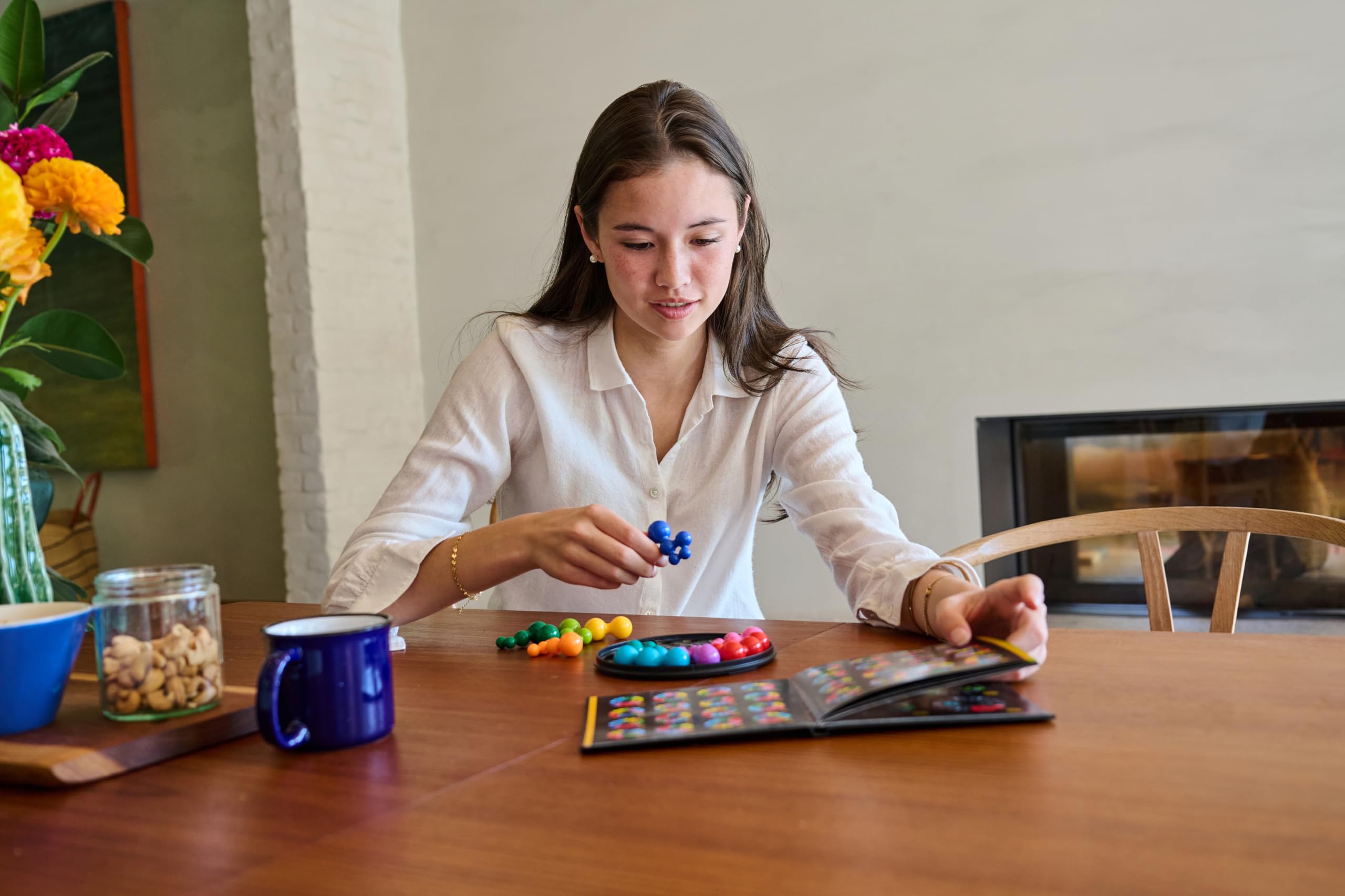 SmartGames IQ Circle Deluxe - 120 Challenges Puzzle Game for Adults