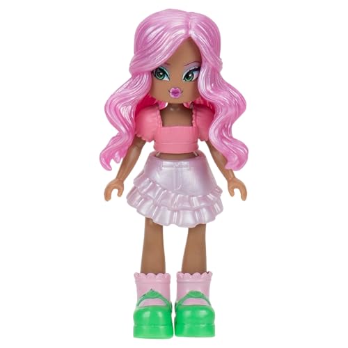 Jazwares Royale High School Spirit Fashion Pack: Science - Nature Element 3" Doll with 15 Accessories & Game Code 2