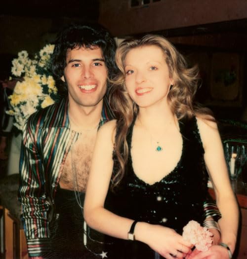 Freddie Mercury - A Life in Lyrics: The Official Creative Legacy | Hardcover | 320 Pages 2