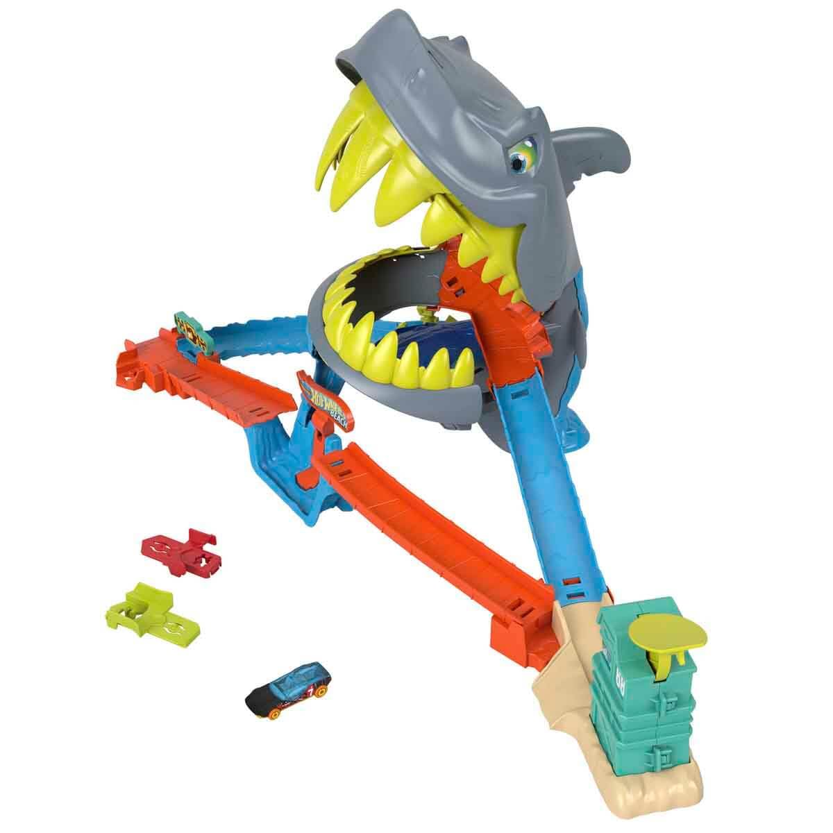 Hot Wheels City Shark Chomp Beach Playset - Interactive Shark Nemesis | Includes 1:64 Scale Car 4