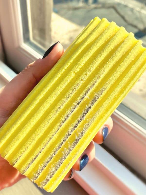 Scrub Daddy Damp Duster - Multipurpose Wet Dust Sponge for Blinds, Radiators, Baseboards & Mirrors, Yellow