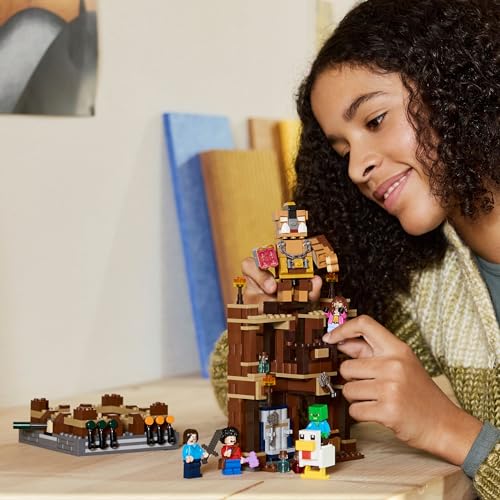 LEGO Minecraft Woodland Mansion Fighting Ring - Building Set with Steve, Garrett, Henry, Baby Zombie, Chicken Jockey, Great Hog - 491 Pieces (21272)