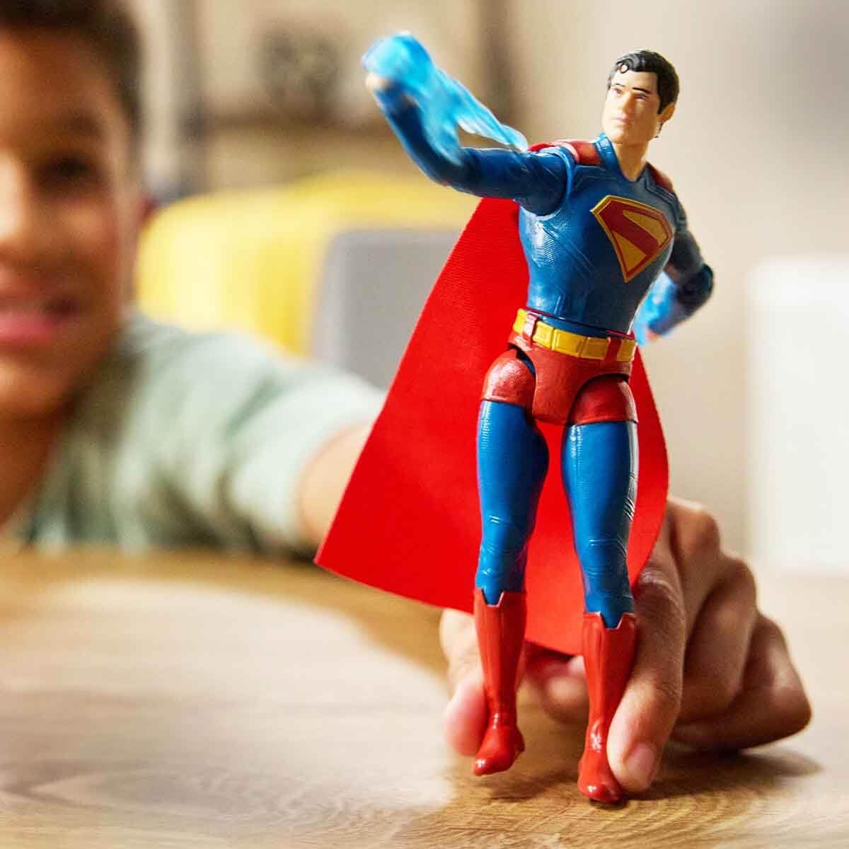 DC Comics Superman & Green Lantern Epic Strike 15-cm Action Figures with Accessories 10