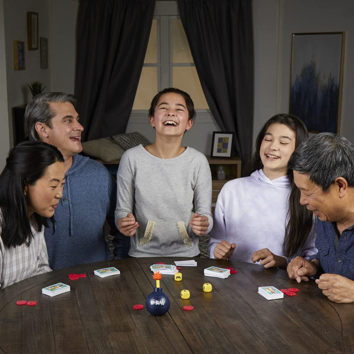 Hasbro Gaming Ka-Blab! Spiel für Familien, Jugendliche und Kinder ab 10 Jahren, familienfreundliches Gesellschaftsspiel für 2–6 Spieler