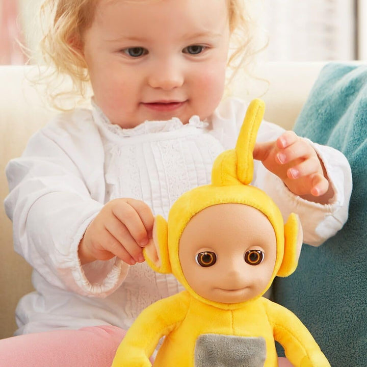 Character Uk Teletubbies 9 Inch Talking Laa-Laa Soft Toy, Yellow