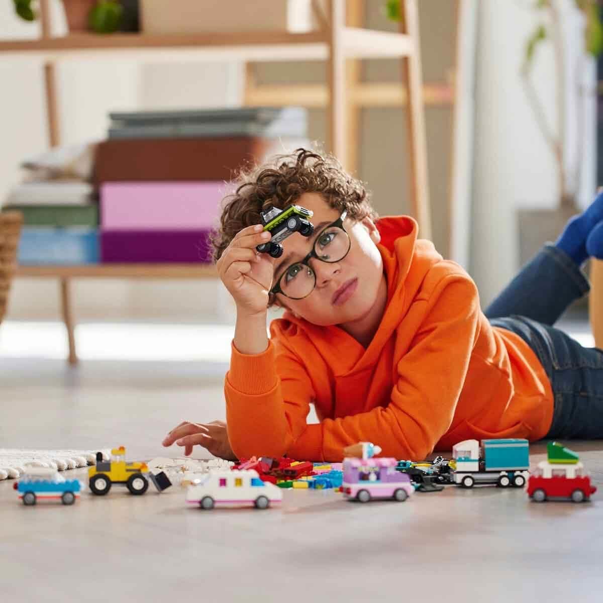 LEGO Classic Creative Vehicles - Build 8 Model Cars Including Police Car & Ice-Cream Van for Ages 5+ 8