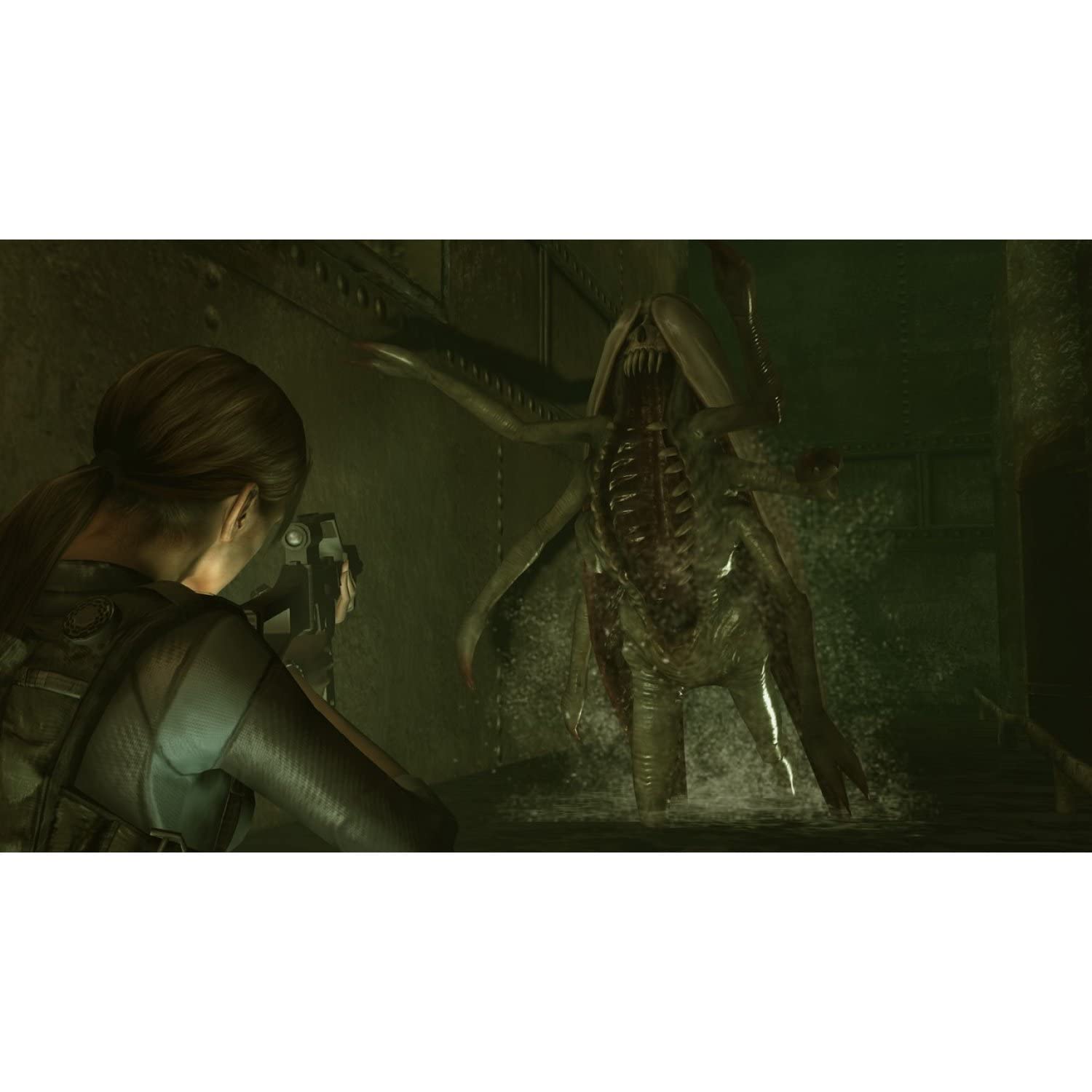 Resident Evil Revelations HD Remake [PS4] 8