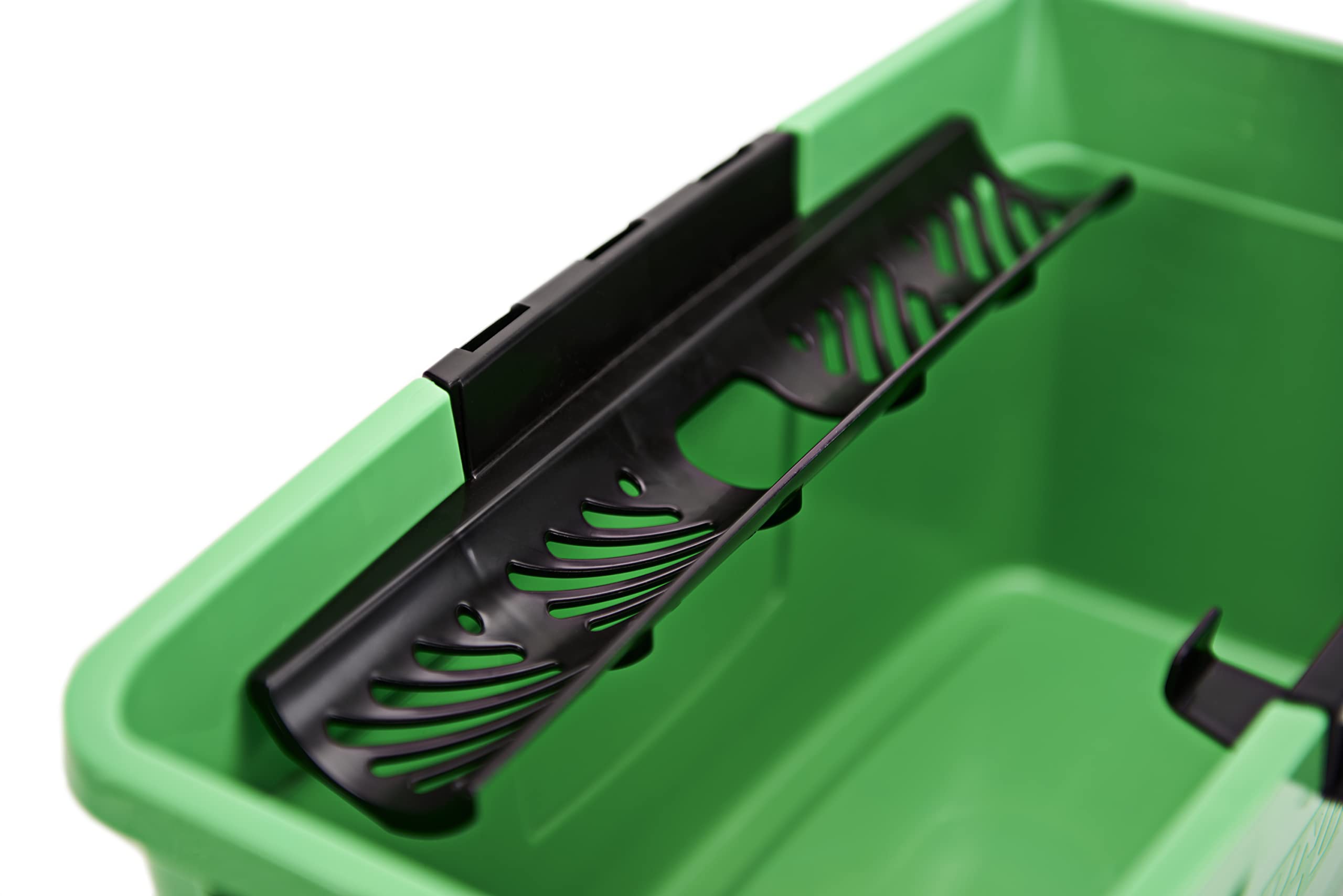 Unger QB12B Fensterputzeimer 12L mit Sieb, Werkzeughalter &amp; Messskala 3