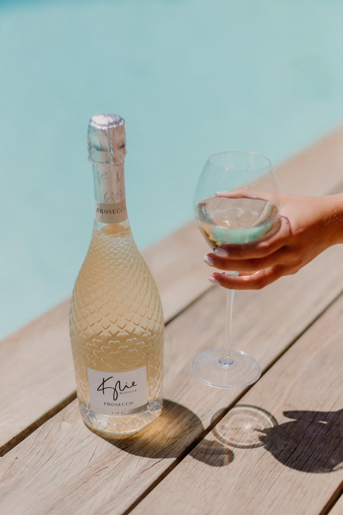 Kylie Minogue Signature Prosecco D.O.C. 75cl - Heart-Embossed Bottle, Vegan Sparkling Wine from Italy 8