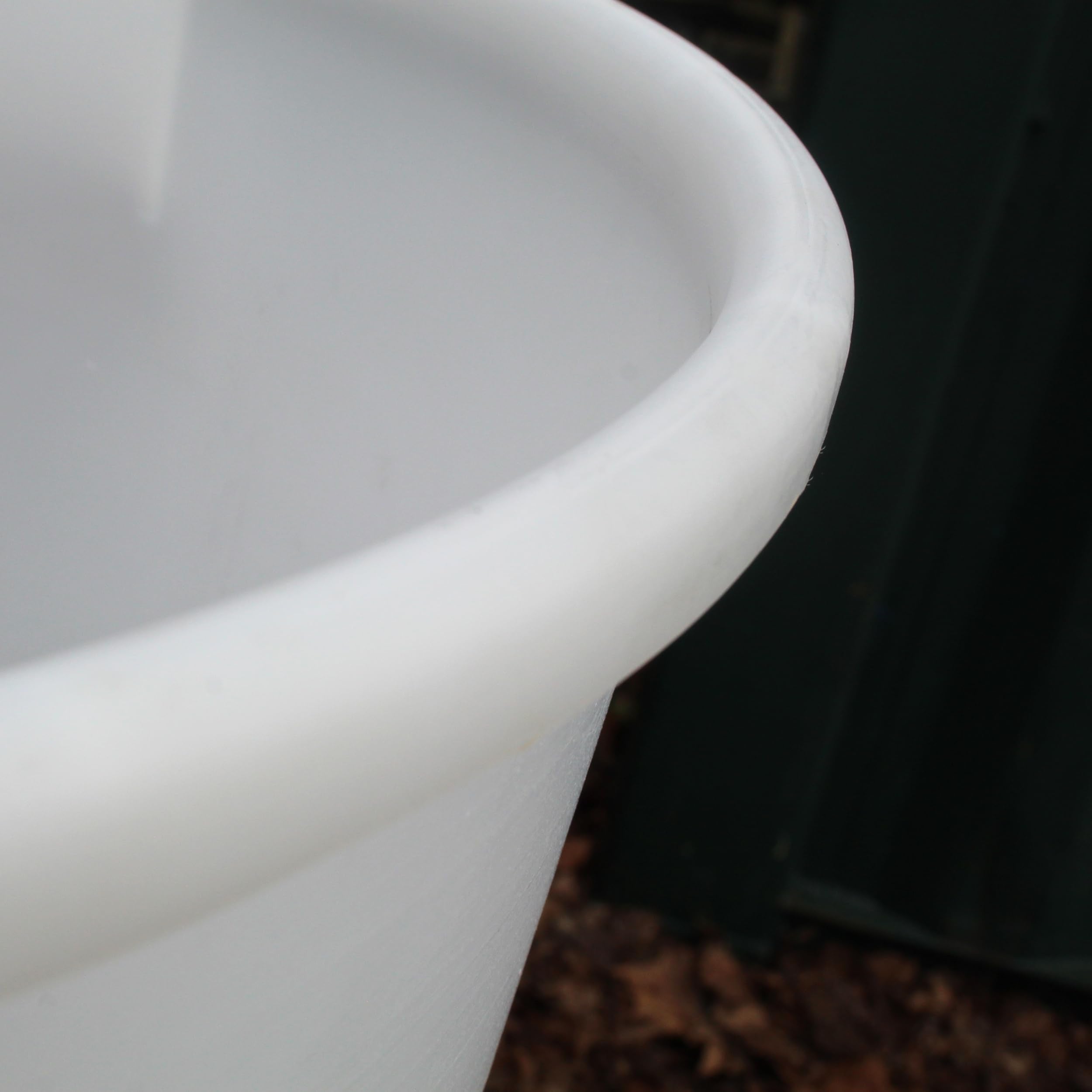 Faithfull 50 Litre Builders Bucket - White | Durable Plastic Construction | Ergonomic Design 6