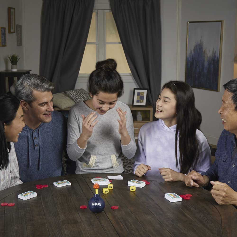 Hasbro Gaming Ka-Blab! Spiel für Familien, Jugendliche und Kinder ab 10 Jahren, familienfreundliches Gesellschaftsspiel für 2–6 Spieler