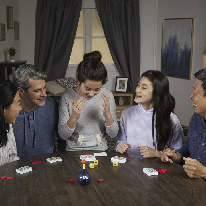Hasbro Gaming Ka-Blab! Spiel für Familien, Jugendliche und Kinder ab 10 Jahren, familienfreundliches Gesellschaftsspiel für 2–6 Spieler
