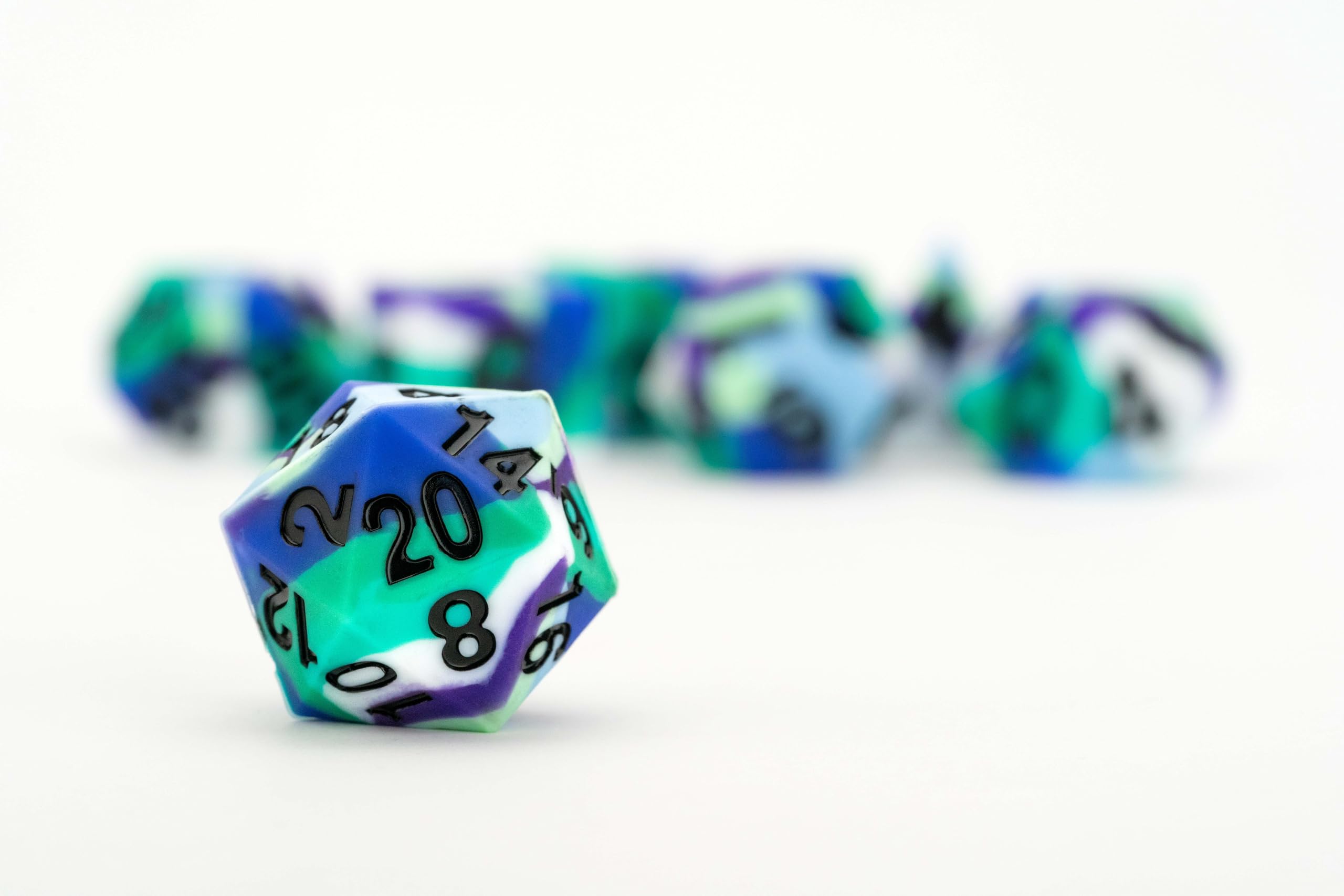 Metallic Dice Games FanRoll 16mm Pride Sharp Edge Silicone Rubber Polyhedral Dice Set 6