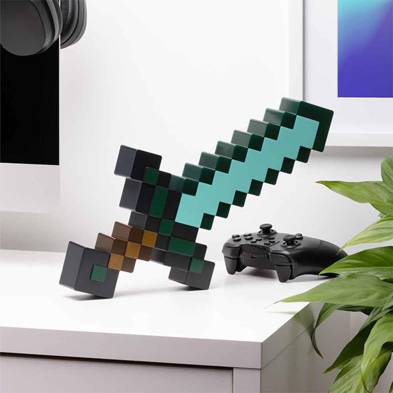 Paladone Minecraft Diamond Sword Light - 40cm Tall | 3 Dynamic Modes | USB-C or Battery Powered 2