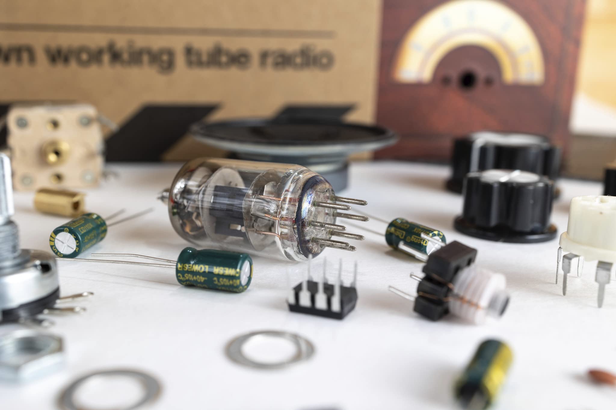 EIGHT Build Your Own Tube Radio Kit - Educational Electronics Project for Ages 14+ 12