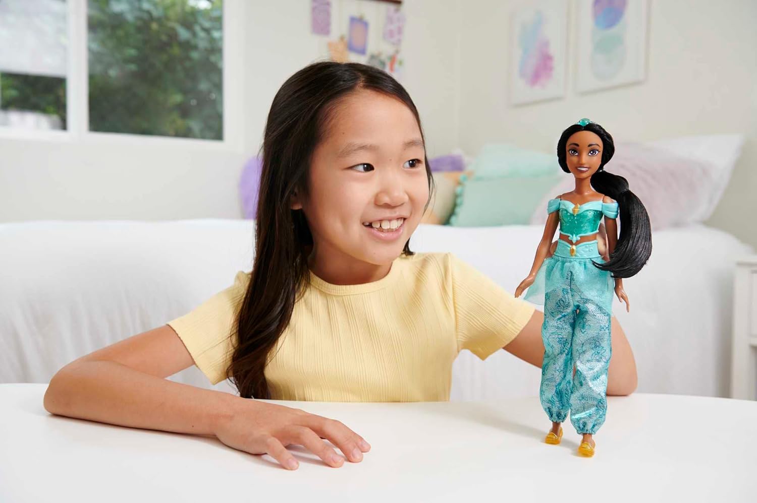 Disney Princess Jasmine Posable Fashion Doll with Sparkling Outfit and Accessories - 36 Months & Up