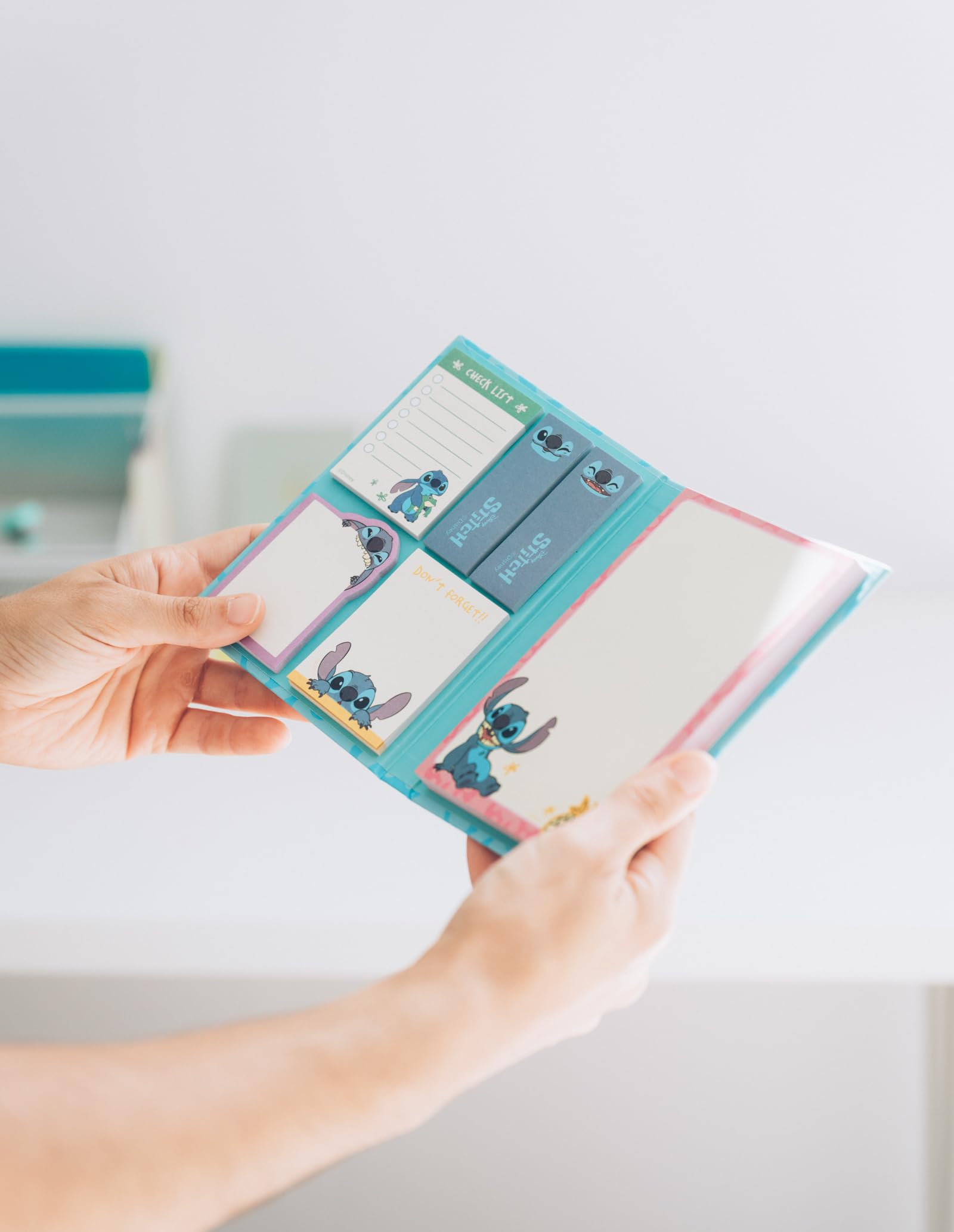 Grupo Erik Disney Stitch Sticky Notes Set - 6 Notepads in Varied Sizes | Blue 6