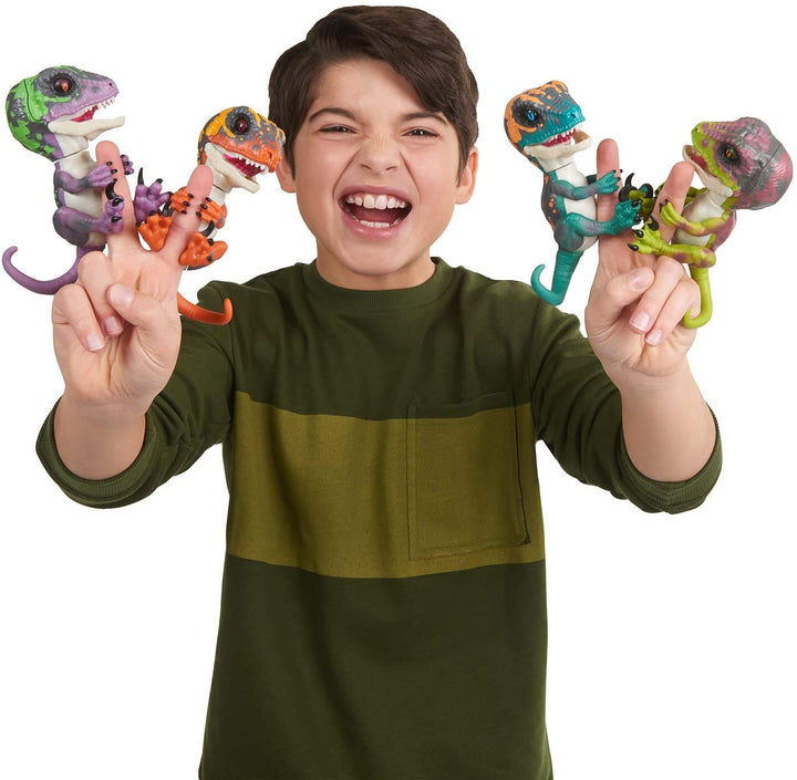 Fingerlings Untamed Raptor - Interactive Baby Dinosaur Toy - Stealth Green