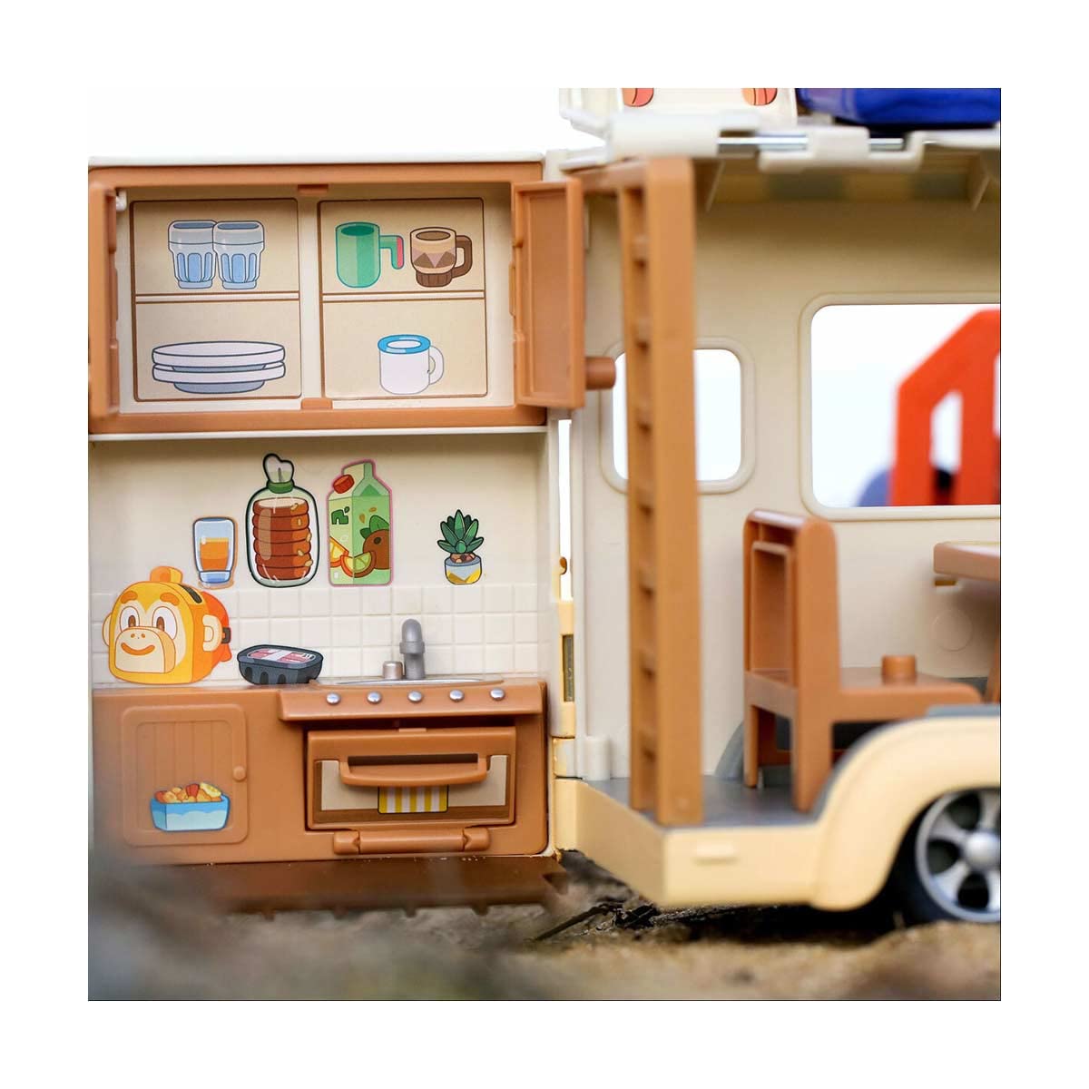Bluey's Caravan Adventures Spielset – Verwandelbares Spielset mit Figur und Zubehör 11