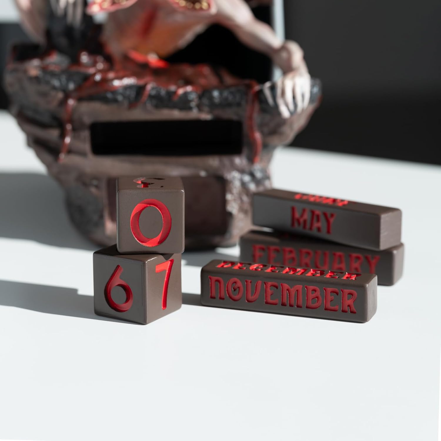 Grupo Erik Stranger Things Demogorgon Perpetual Flip Calendar - Resin Desk Display 2