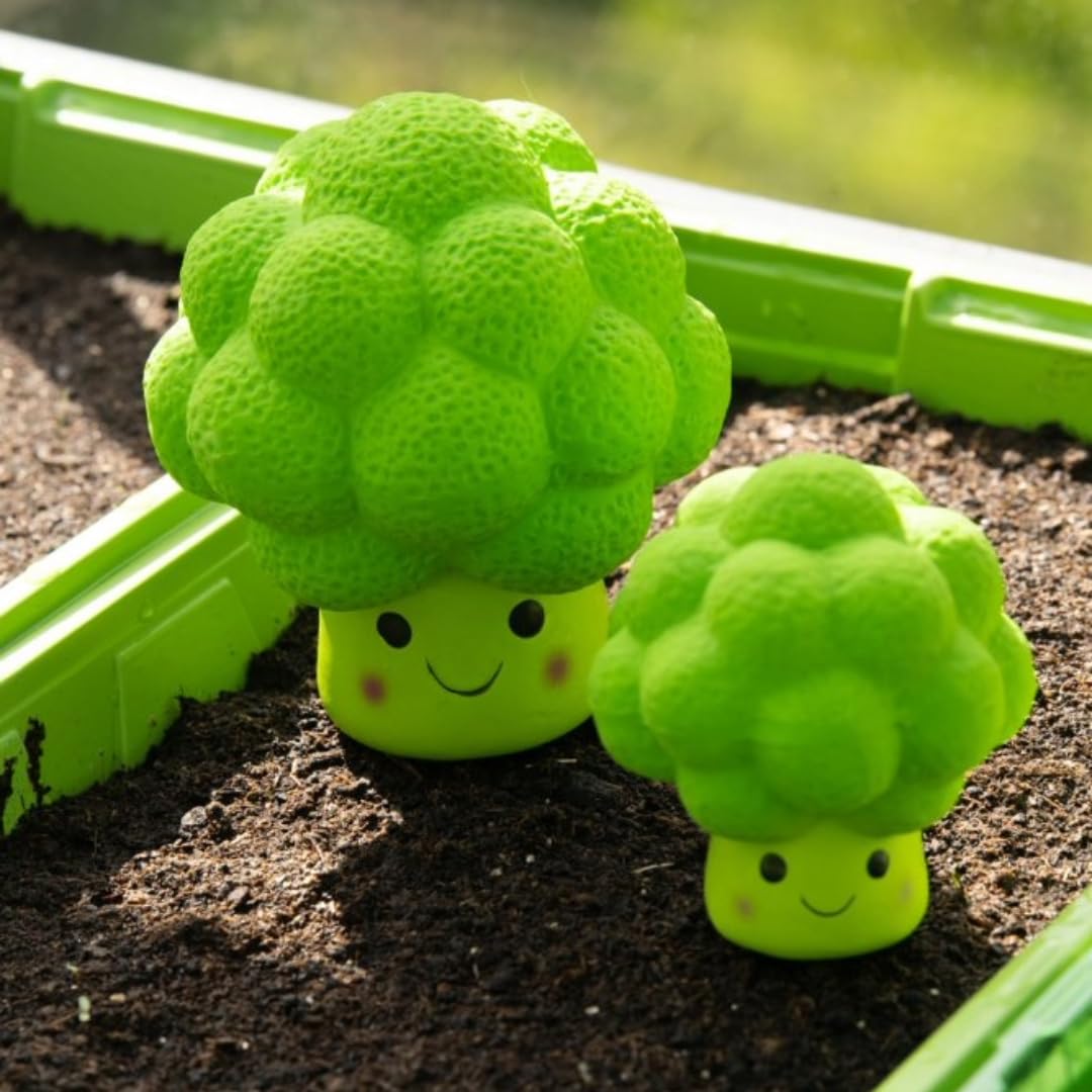 Petface Large Latex Broccoli Soft Squeak Chew Dog Toy | Durable Natural Rubber 3