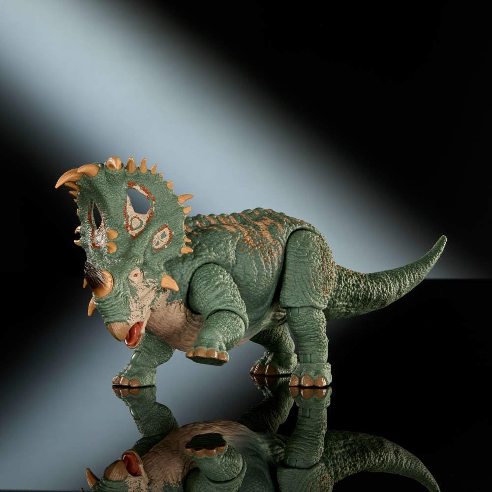 Mattel Jurassic World Hammond Collection Sinoceratops Deluxe Articulated Figure JKG88 7