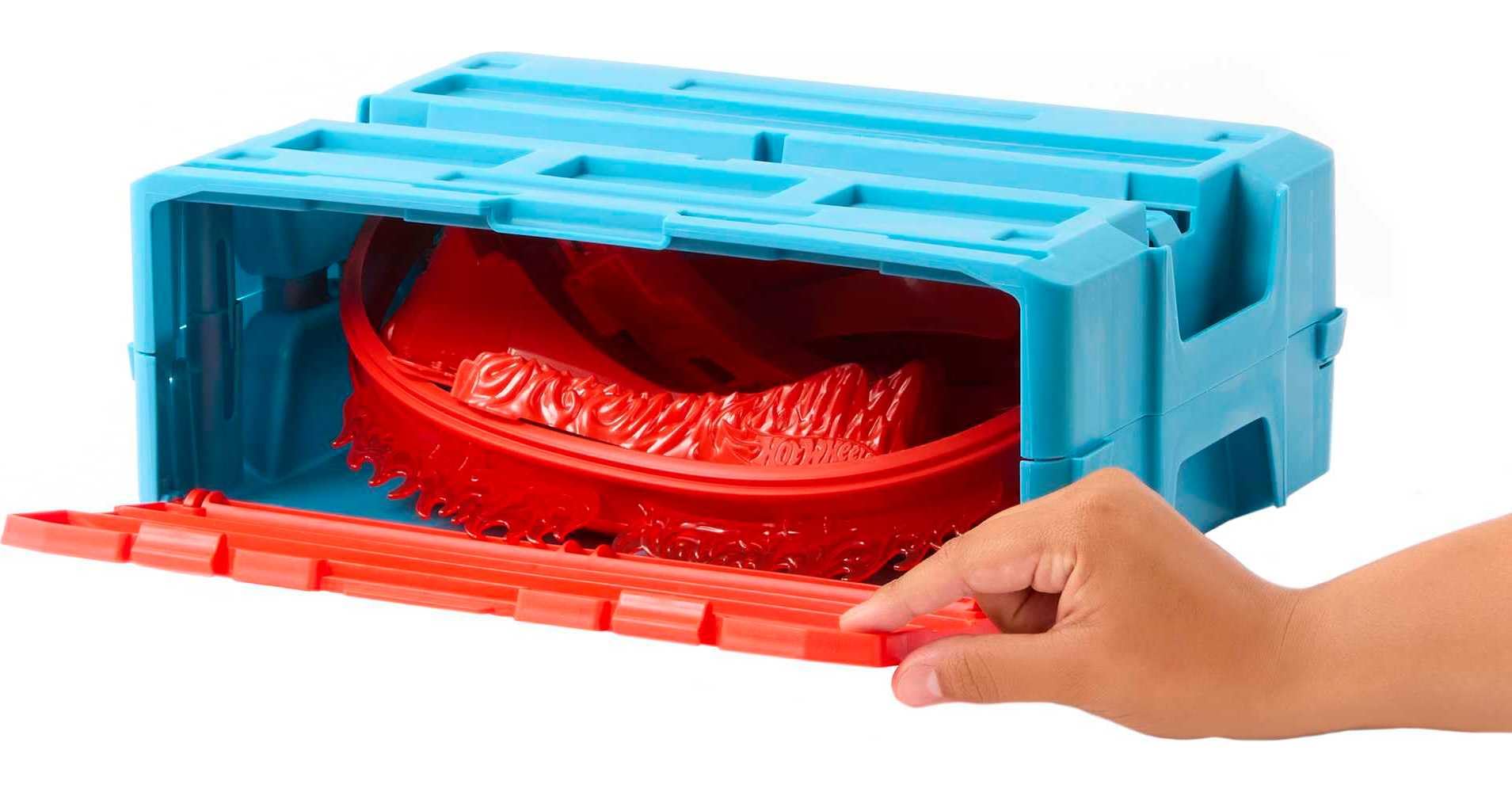 Hot Wheels Track Builder Flame Stunt Pack - Fire-Themed Race Track Set with 16 Pieces & 1 Car for Kids 4+ 4