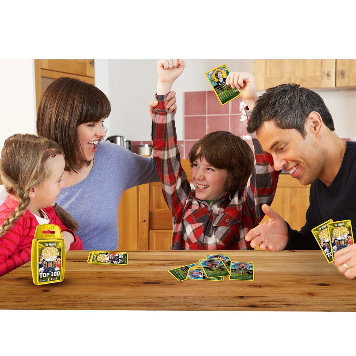Top Trumps World Football Stars Top 200 Card Game Pack 2 | Ages 6+ | Unisex Children | Portable 6