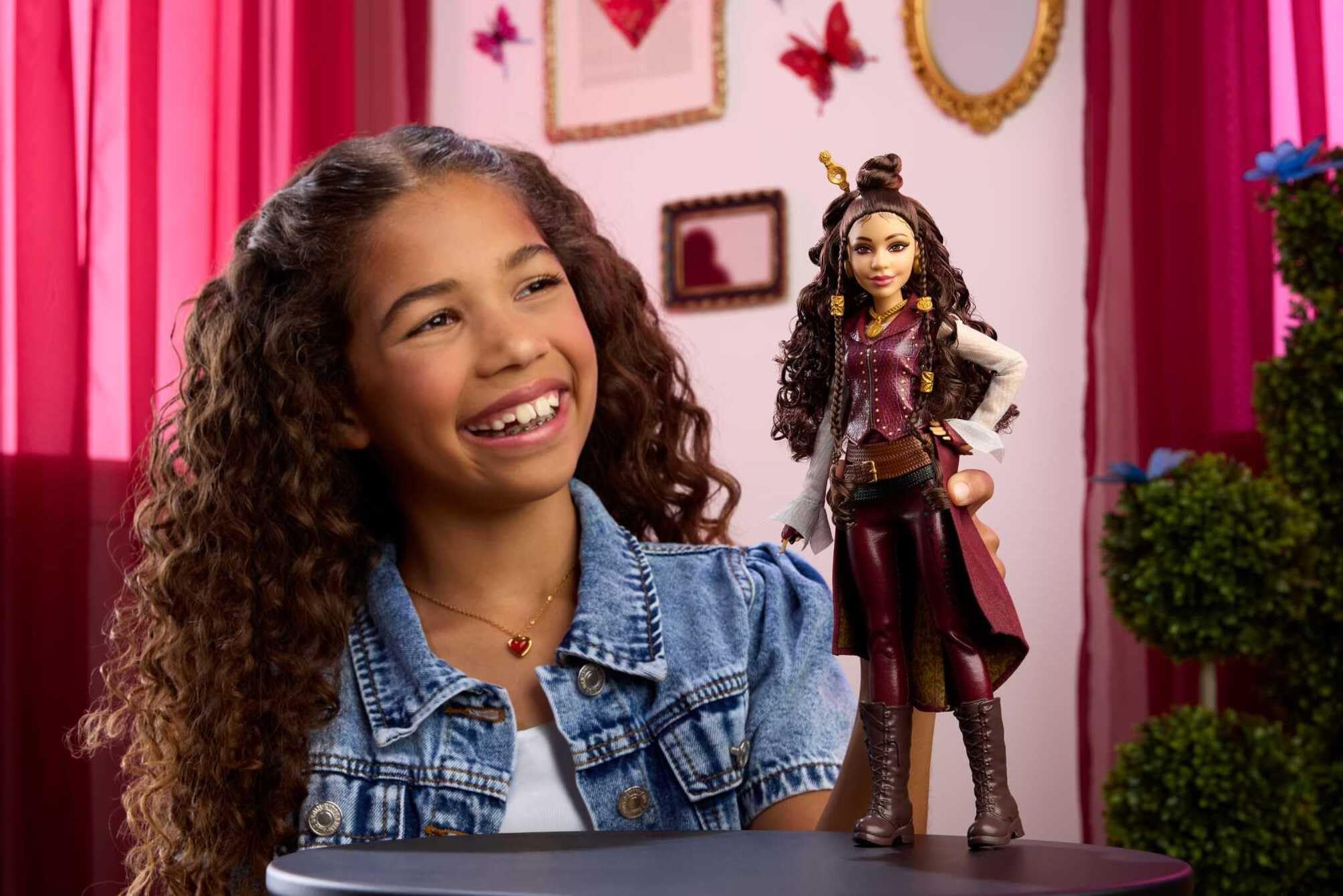 Mattel Disney Descendants Hazel Hook Fashion Doll - Ages 4-14 2