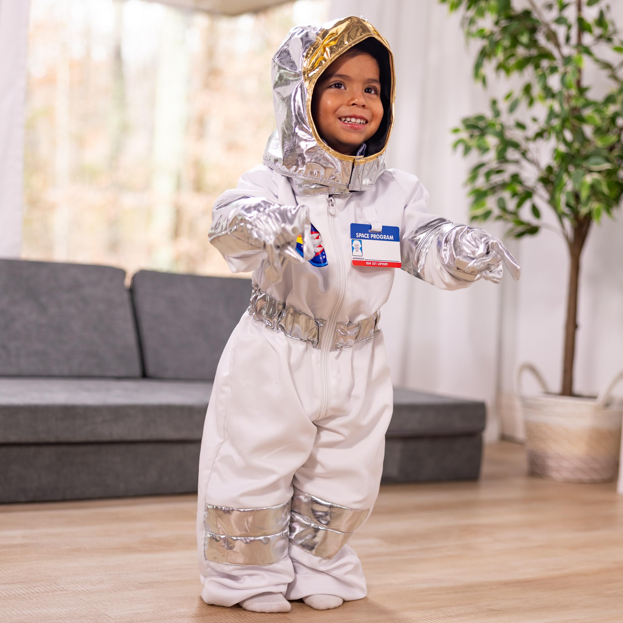 Melissa & Doug Astronaut Role-Play Costume Set - Ages 3-6 | Machine Washable | 4 Pieces 8