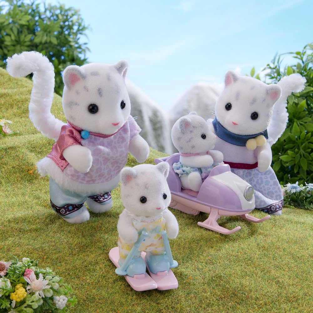 Sylvanian Families Snow Leopard Family Playset | Model 5814 | Ages 3+