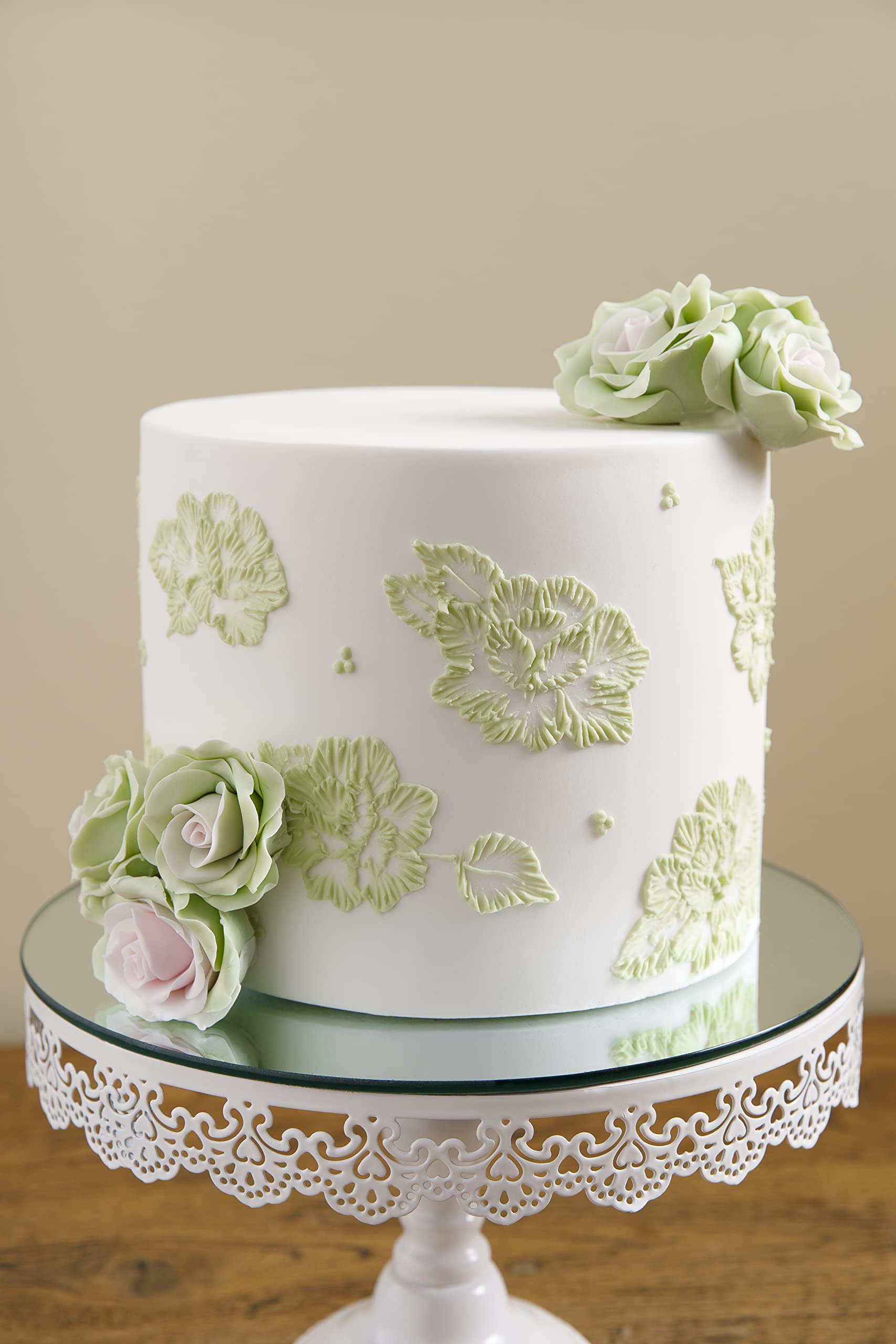 Renshaw - Brown Extra Stretch Smooth & Thin Chocolate Flavoured Fondant Icing 3