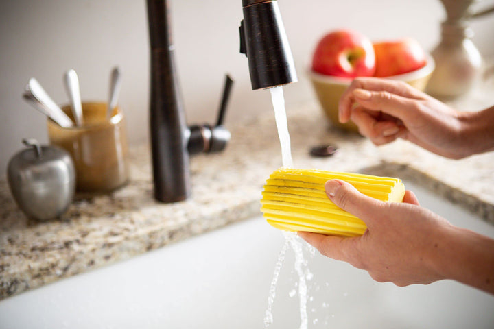 Scrub Daddy Damp Duster - Multipurpose Wet Dust Sponge for Blinds, Radiators, Baseboards & Mirrors, Yellow