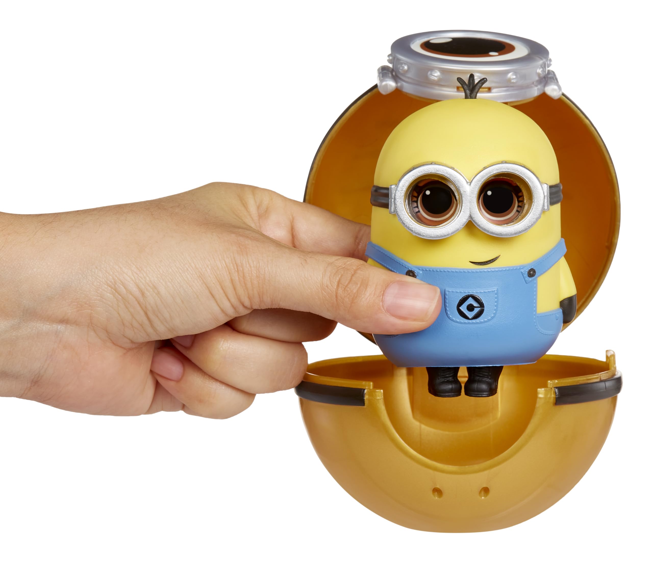L.O.L. Surprise! Loves Minions Tots - 1 Doll with Fashions & Accessories 4