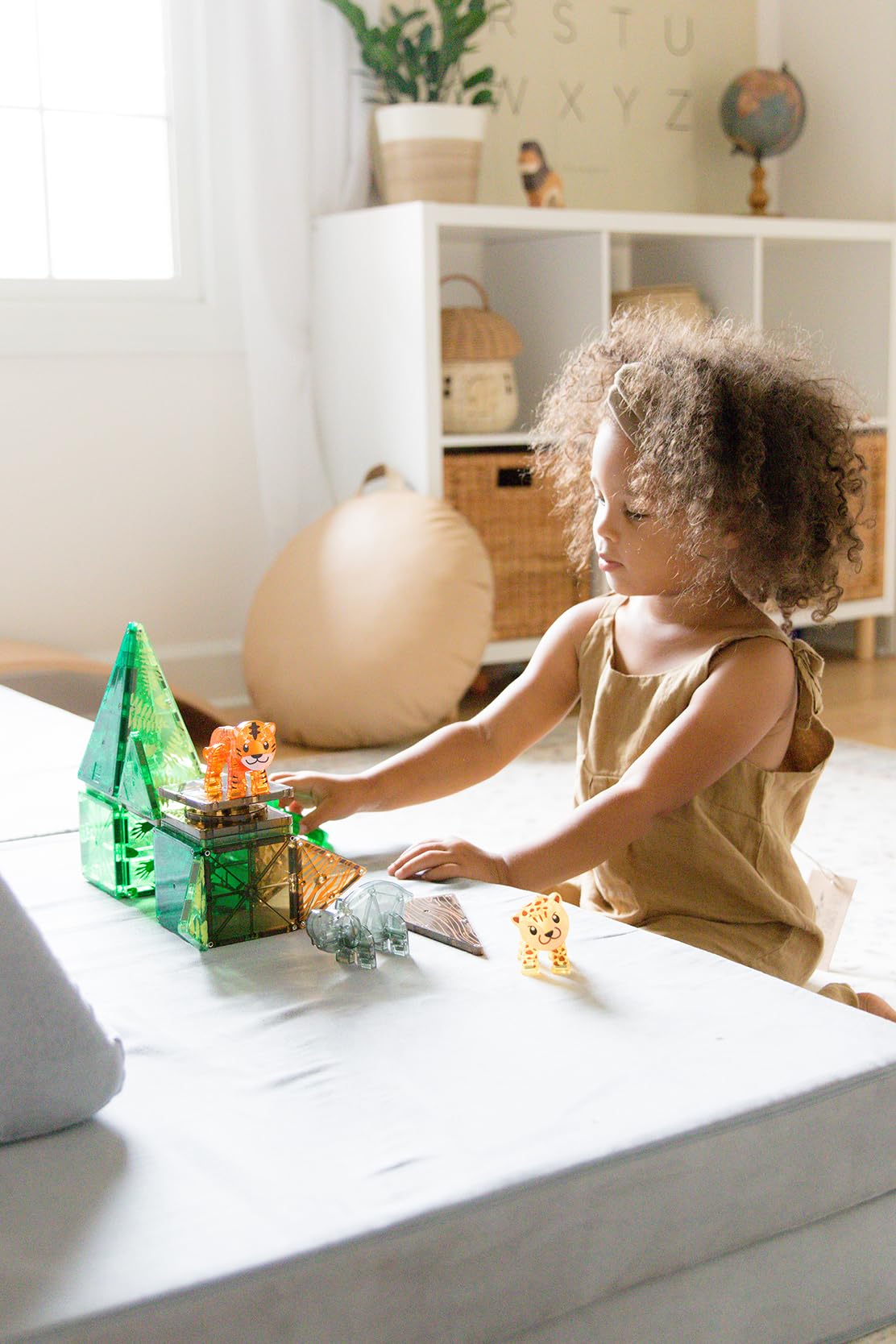 Magna-Tiles Jungle Animals 25-Piece Set - 3D magnetic building tiles, Clear Colors 3