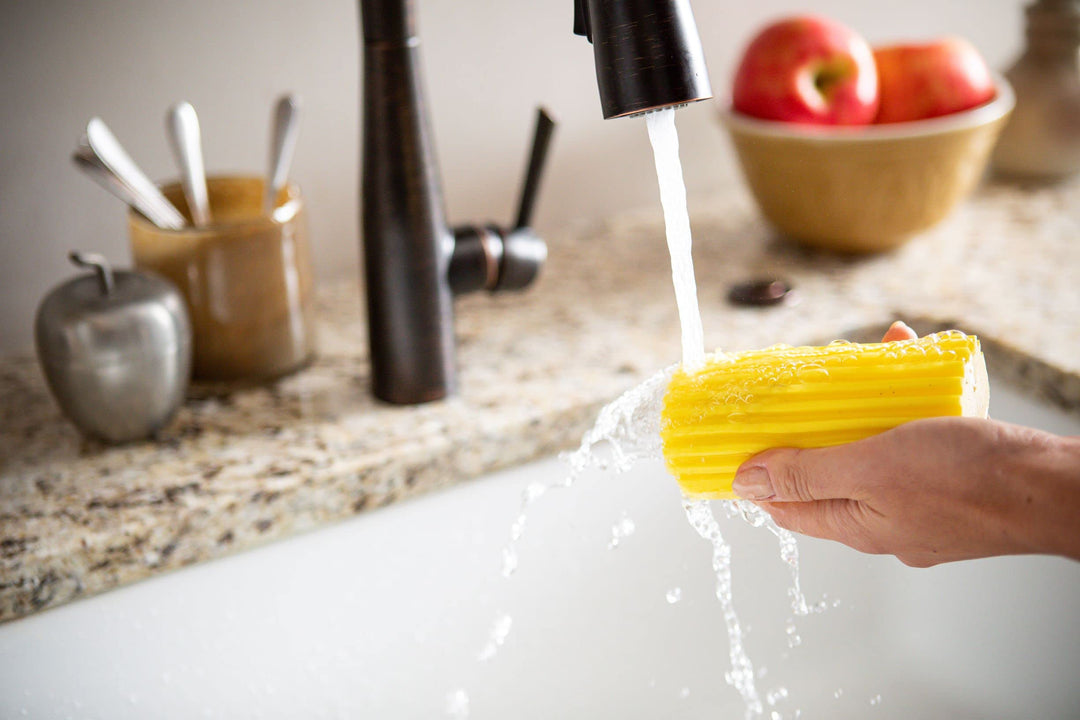 Scrub Daddy Damp Duster - Multipurpose Wet Dust Sponge for Blinds, Radiators, Baseboards & Mirrors, Yellow