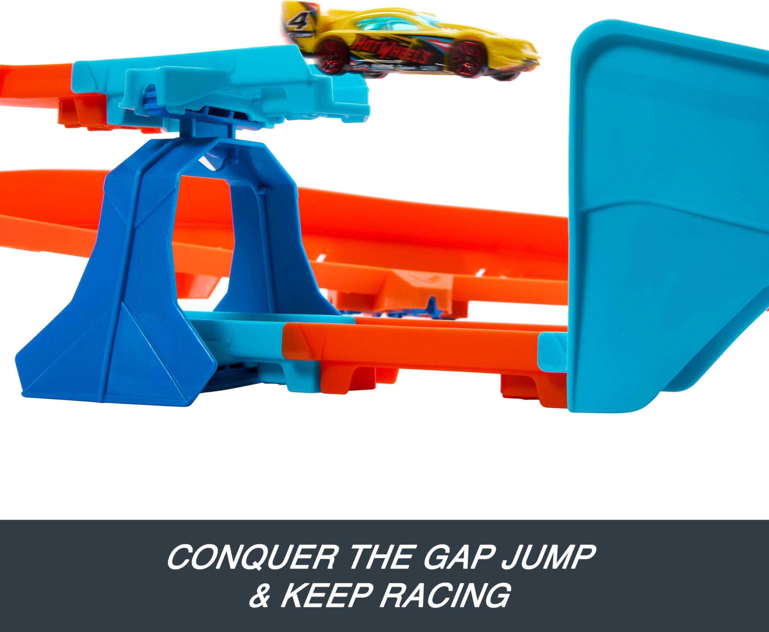 Hot Wheels Boosted Jump Speedway - Deluxe Building Set with Motorized Booster, 5+ Years