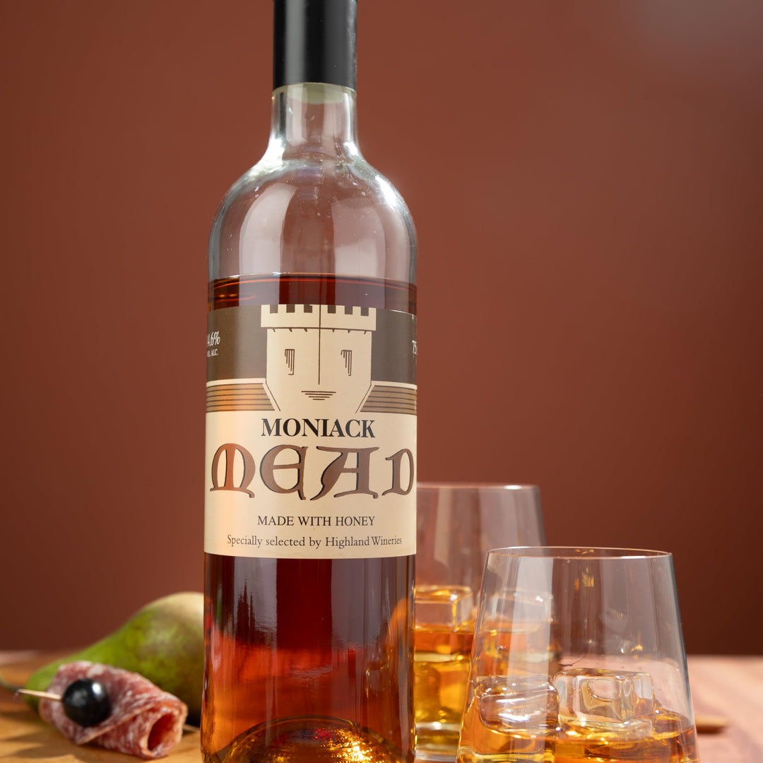 Moniack Mead Honey Wine, 750 ml – Smooth & Warming Mead with Caramel and Floral Notes