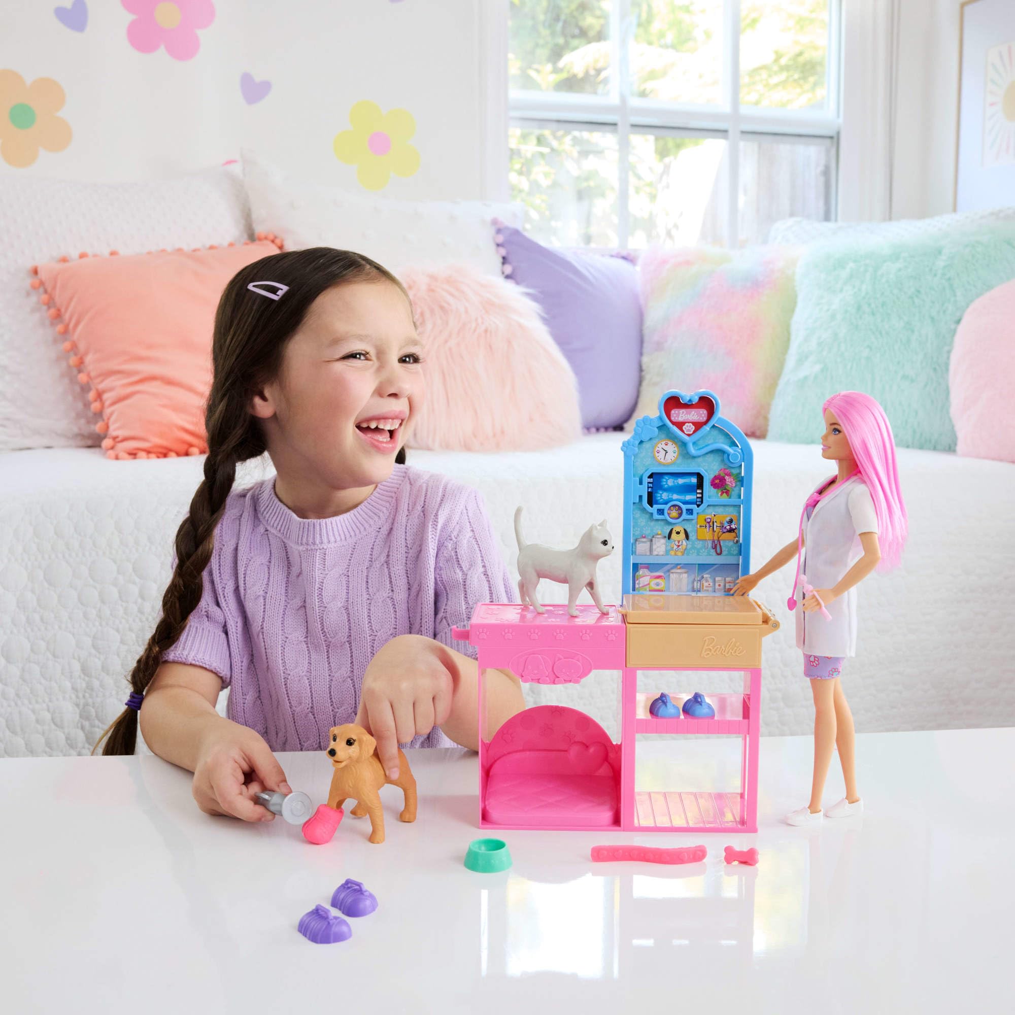 Barbie Fast Cast Veterinarian Clinic Playset with Pink Cast Maker | Ages 4+ | 10+ Pieces 2