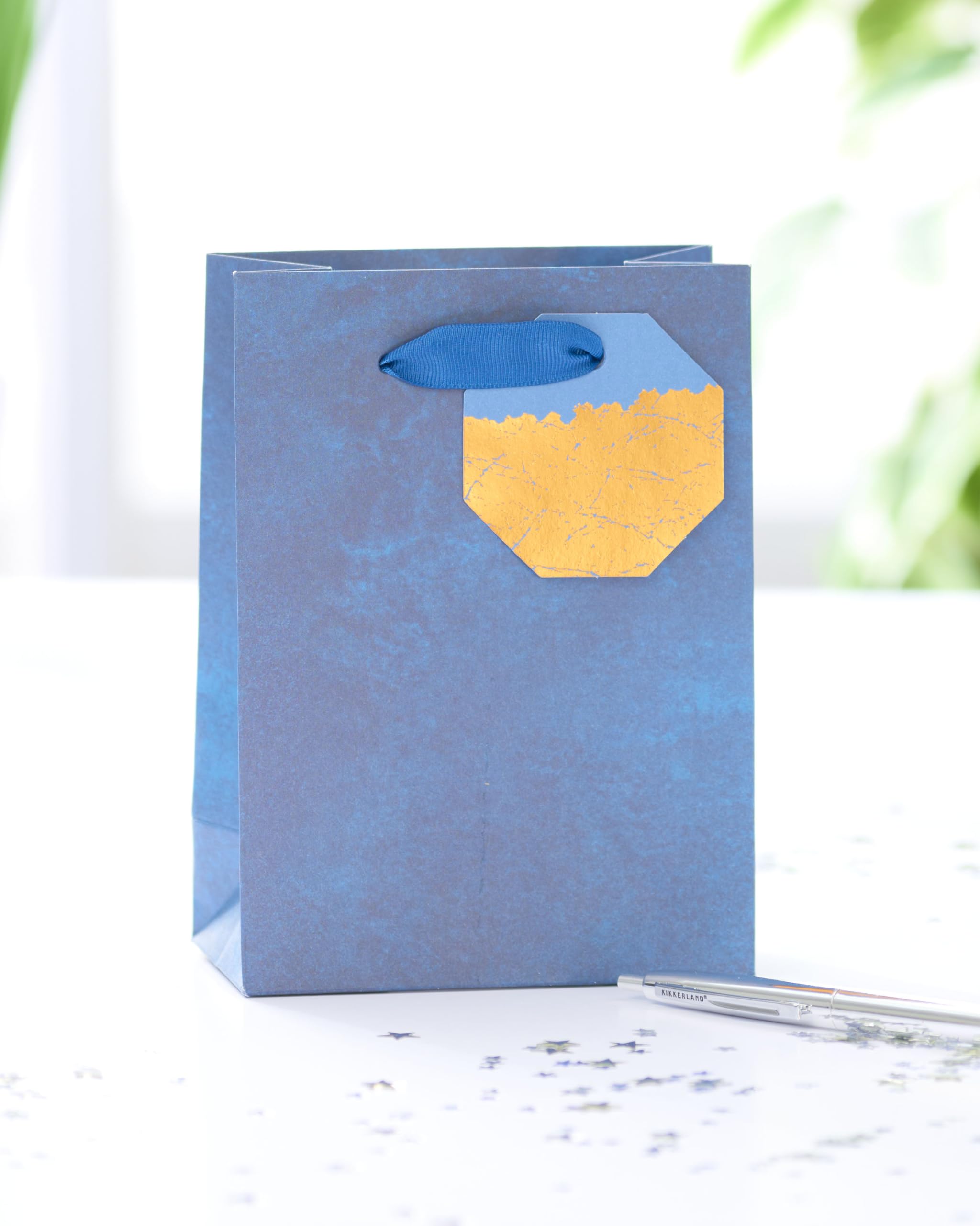 UK Greetings Small Gift Bag - Navy with Graphite Design & Foil Tag | 16.5 x 12 cm 3