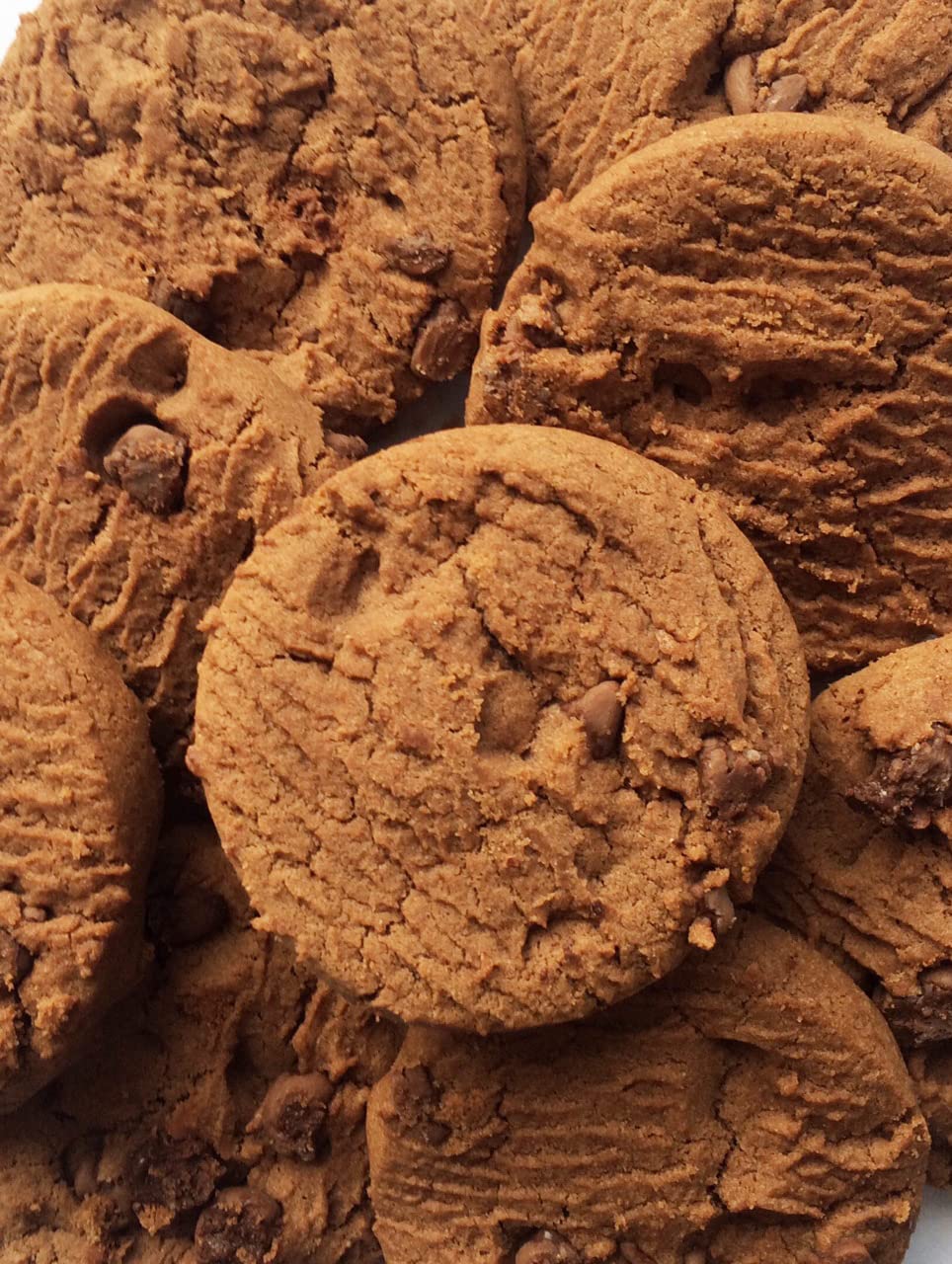 Churchill's Confectionery - Scarlet Art Deco Tin 300g Belgian Chocolate Chip Biscuits