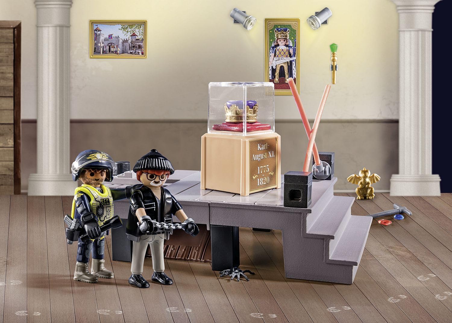 PLAYMOBIL 71347 Advent Calendar - Police Museum Theft, 24-Day Christmas Countdown Toy for Kids Ages 4+ 10