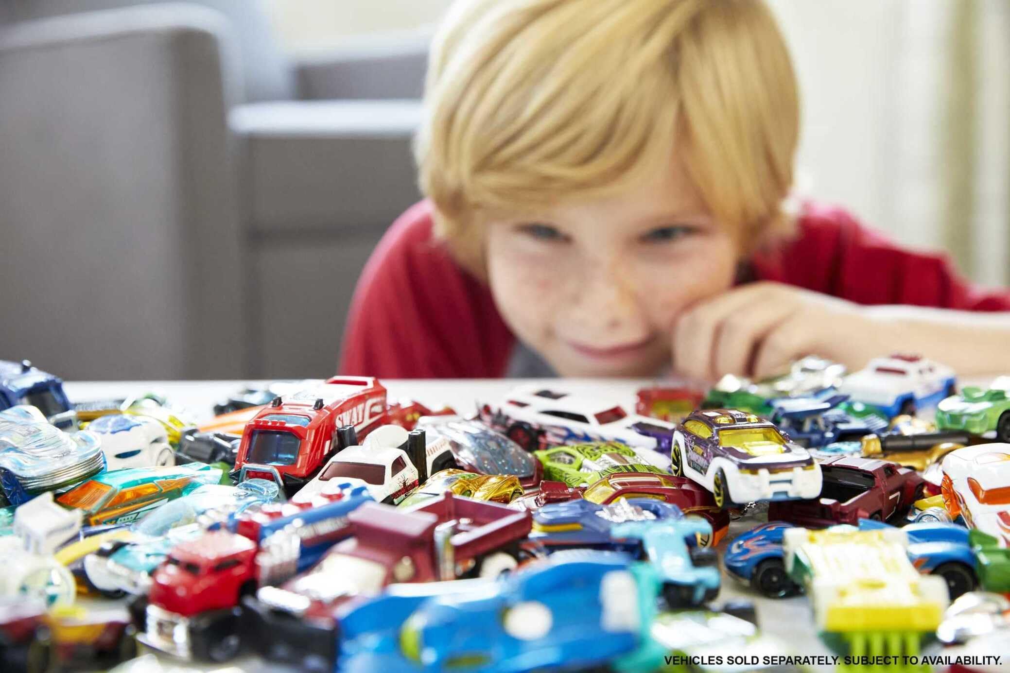 Hot Wheels 8-Pack Toy Cars & Trucks Set - 1:64 Scale, Multicolor | Ages 3Y+ 4