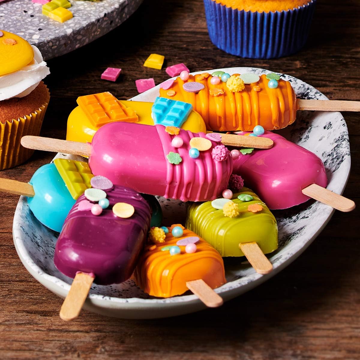 FunCakes Deco Melts White - Creamy White Chocolate Flavor for Dipping and Decorating | 1000g 7