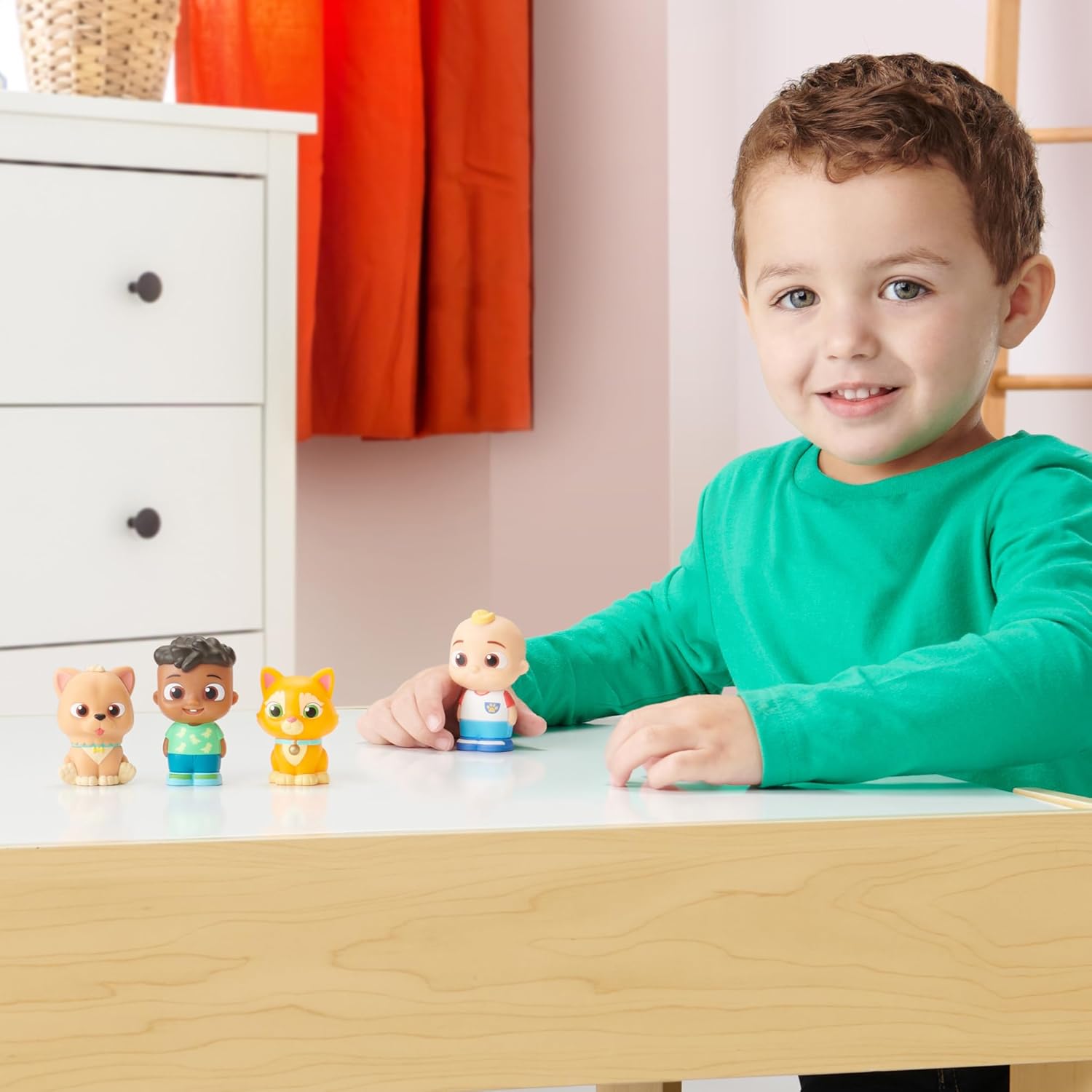 CoComelon Best Friends & Pets 4-Figure Set - Favourite Characters for Imaginative Play 7