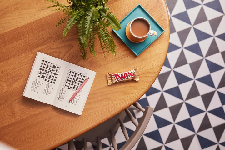 Twix - Xtra Salted Caramel Chocolate Biscuit Twin Bar, 75g