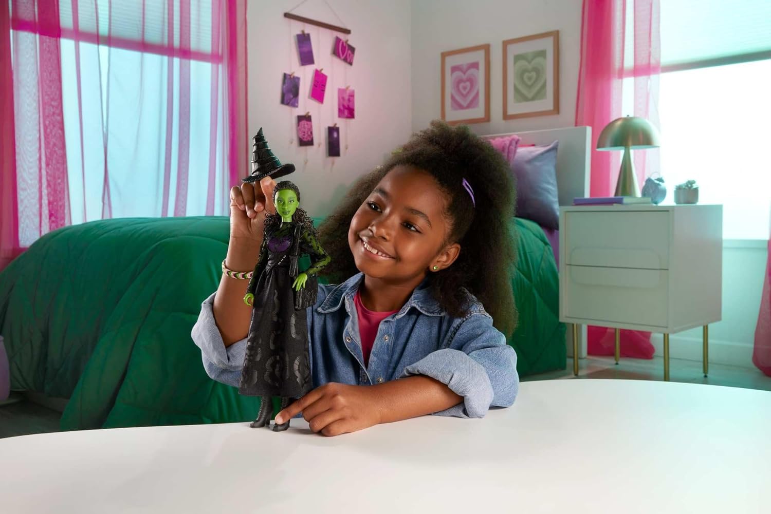Mattel Wicked Elphaba Fashion Doll & Accessories - Green Skin, Braided Hair, Movie-Inspired Outfit 5