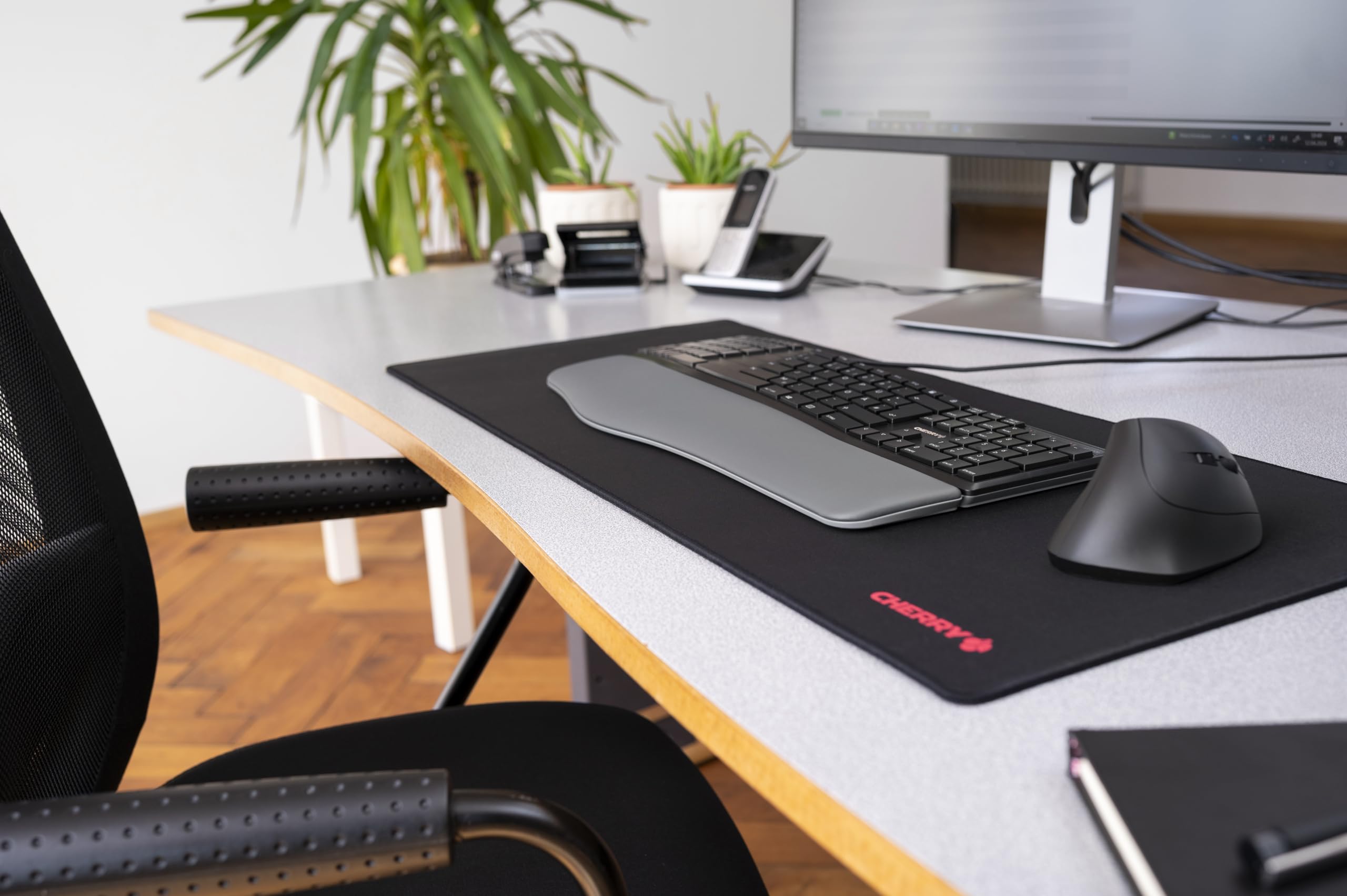CHERRY KC 4500 ERGO - Ergonomic Wired Keyboard | UK Layout | Padded Palm Rest | Black 6