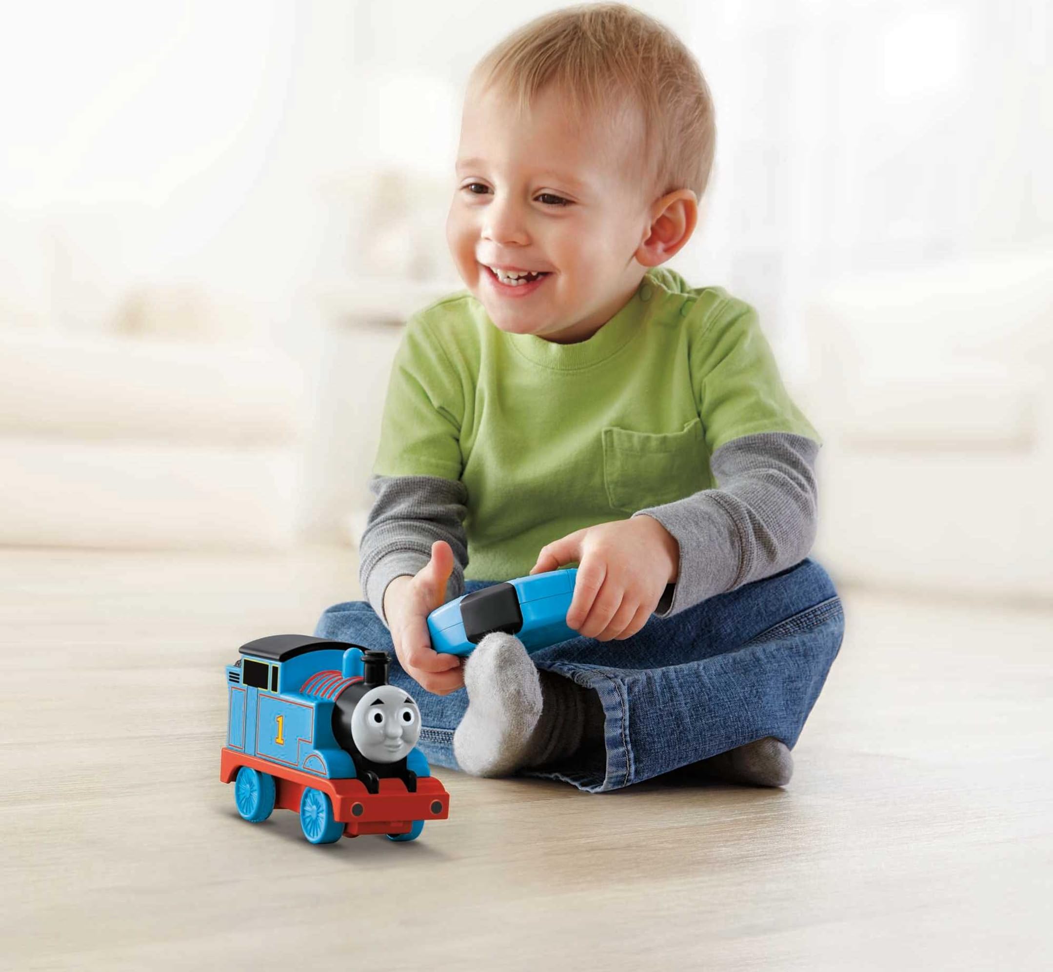 Fisher-Price My First Thomas & Friends R/C Thomas - Remote-Controlled Train Engine for Toddlers 18M+ 7